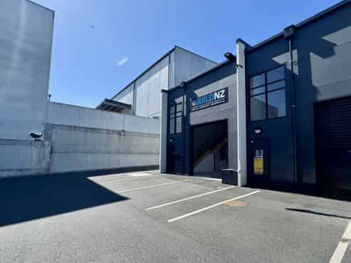 91sqm Front Industrial Unit in Silverdale