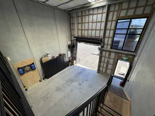 91sqm Front Industrial Unit in Silverdale