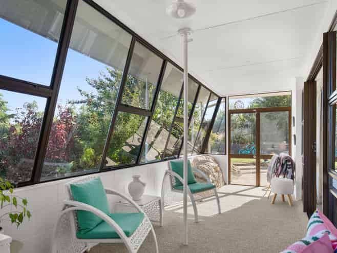 2 Taylor Place, ALEXANDRA