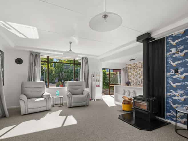 2 Taylor Place, ALEXANDRA