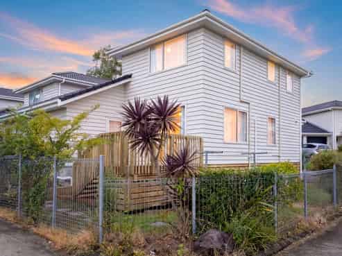 11 Manatu Lane, Kelston