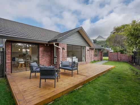 51 Laing Crescent, Heathcote Valley