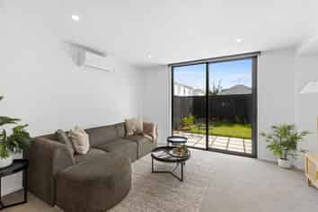 4/90 Holly Road, Saint Albans
