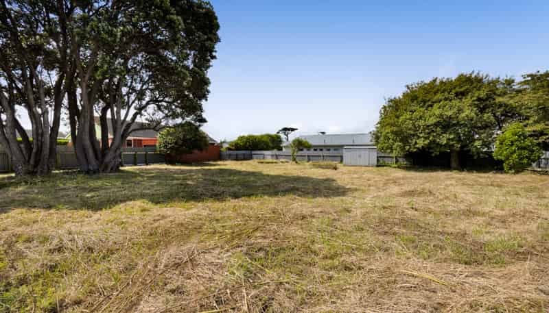 208 Egmont Street, Patea