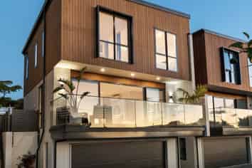 2/30 Grange Road, Mount Eden