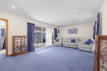 15 Waratah Street, Avondale