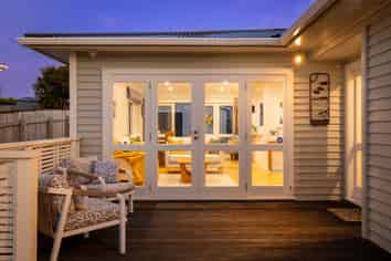 38 Gray Avenue, Paraparaumu Beach