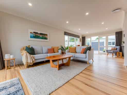 38 Gray Avenue, Paraparaumu Beach