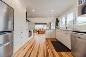 38 Gray Avenue, Paraparaumu Beach