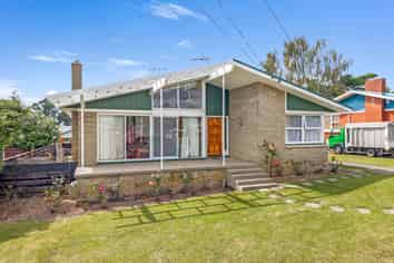 30 Garden Heights Ave, Glenview