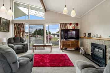 30 Garden Heights Ave, Glenview