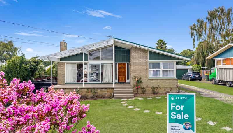 30 Garden Heights Ave, Glenview