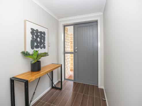 4 Cabourne Drive, Glenview