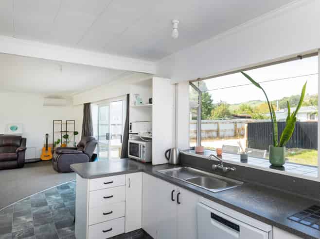 24 Steele Road, Tamarau