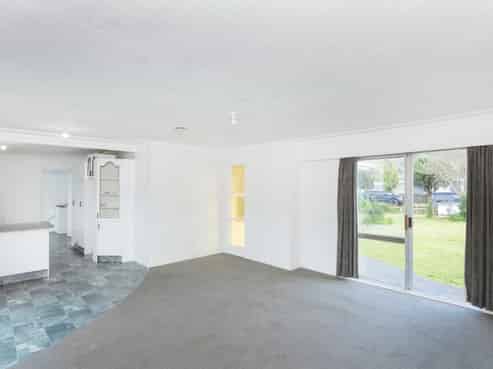 24 Steele Road, Tamarau