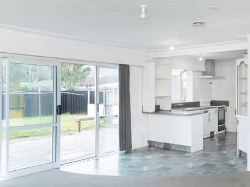 24 Steele Road, Tamarau