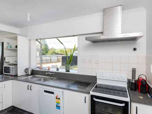 24 Steele Road, Tamarau