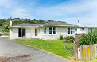 24 Steele Road, Tamarau