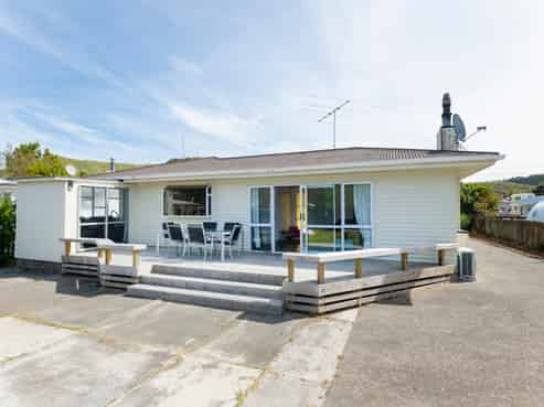 24 Steele Road, Tamarau