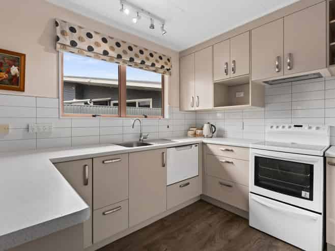 1/3 Church Road, Taradale