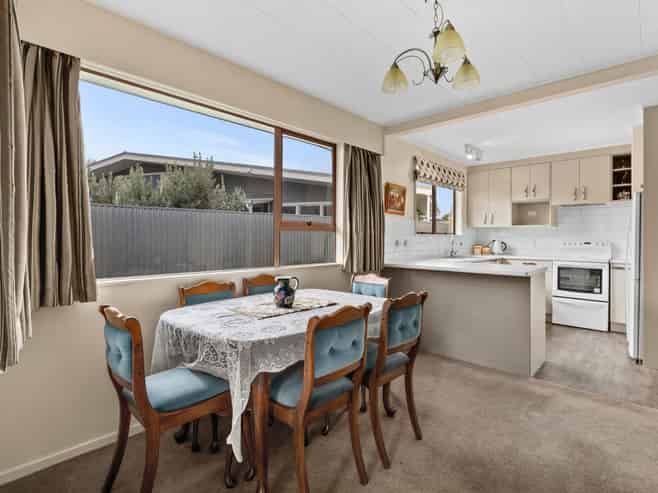 1/3 Church Road, Taradale