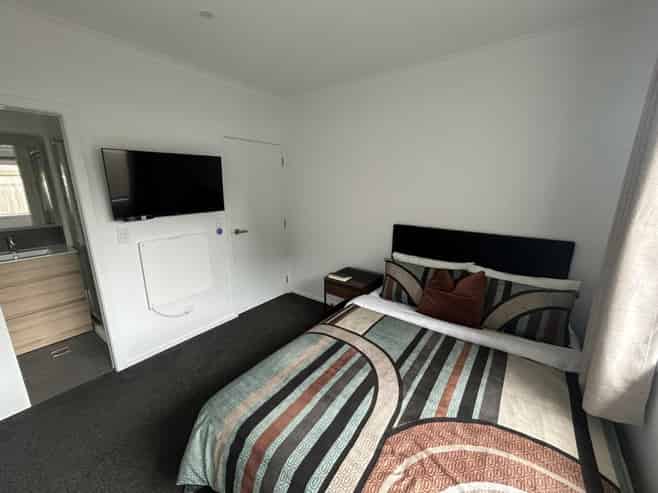 2D/23 Hibiscus Avenue, Hamilton Lake