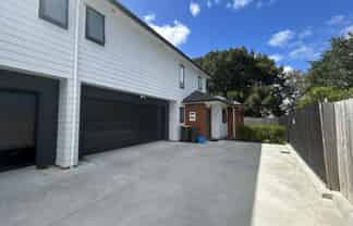 2D/23 Hibiscus Avenue, Hamilton Lake