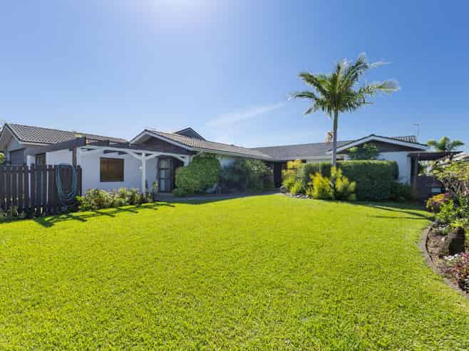 61 Rosario Crescent, Red Beach