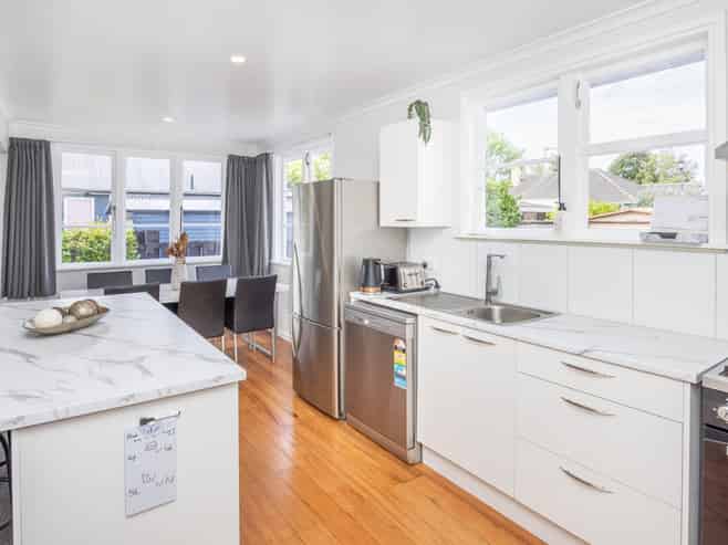 194 Clarkin Road, Fairfield