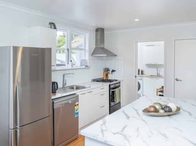 194 Clarkin Road, Fairfield