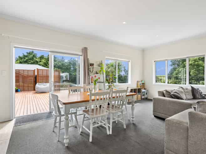 25 Michel Colombon Close, Maunu