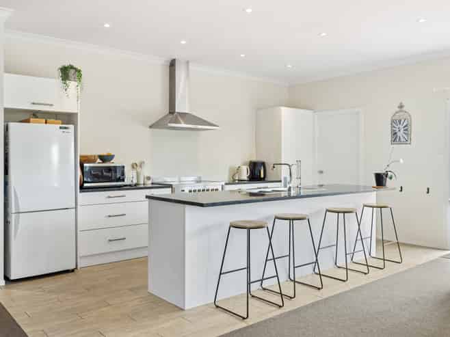 25 Michel Colombon Close, Maunu