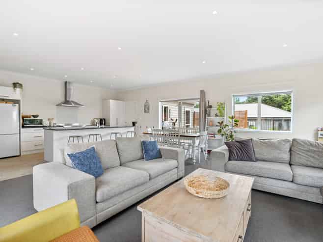 25 Michel Colombon Close, Maunu