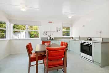 11 August Street, Stokes Valley