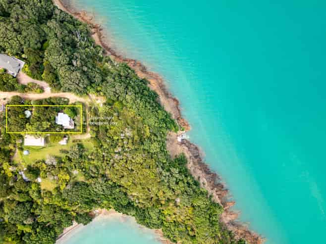 28 Hunterville Road, Waiheke Island