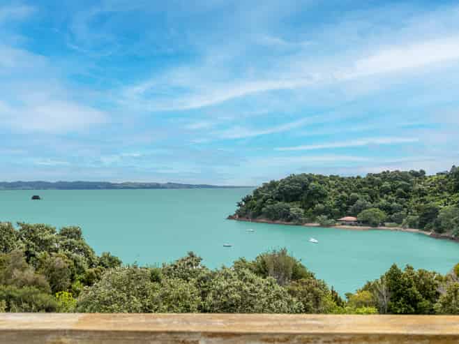 28 Hunterville Road, Waiheke Island