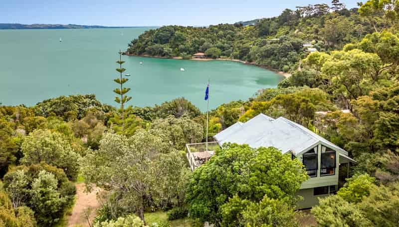 28 Hunterville Road, Waiheke Island