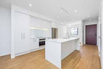 4/24  Peihana Road , Hobsonville