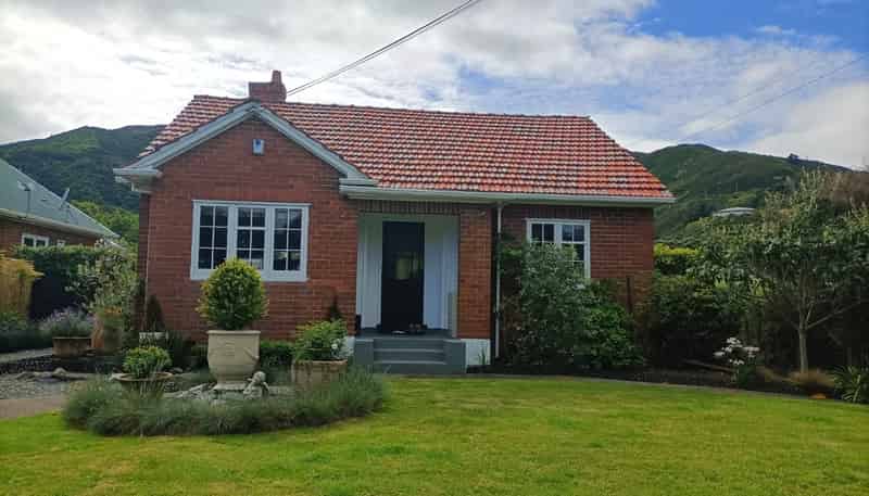 6 Bell Road, Waiwhetu