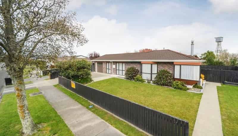 110 Amberley Avenue , Westbrook