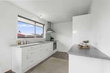 12 Thompsons Road, Belfast