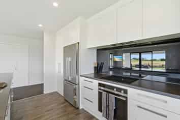 41 Counsell Road, MAKAREWA