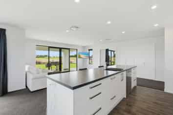 41 Counsell Road, MAKAREWA