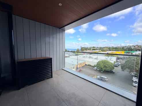 409/4 Bute Road, Browns Bay