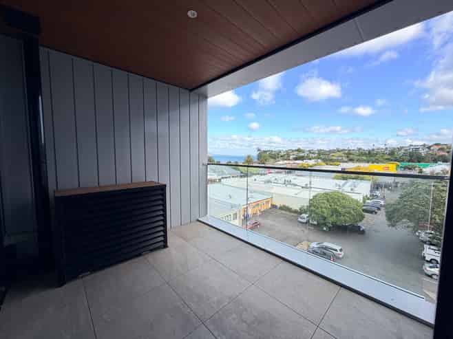 409/4 Bute Road, Browns Bay