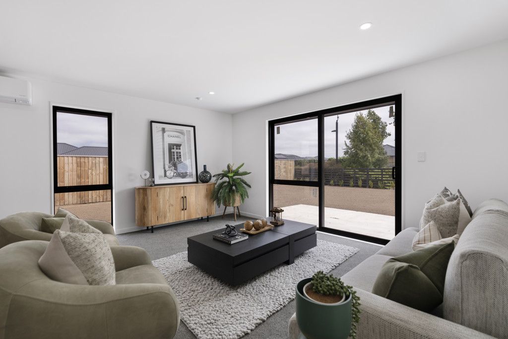 Stunning New Build - Must Be Sold - Meer