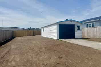 8A Grey Street, Waitara