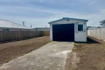 8A Grey Street, Waitara