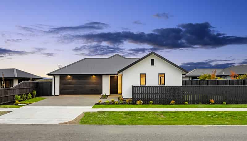 10 Plover Avenue, Amberley