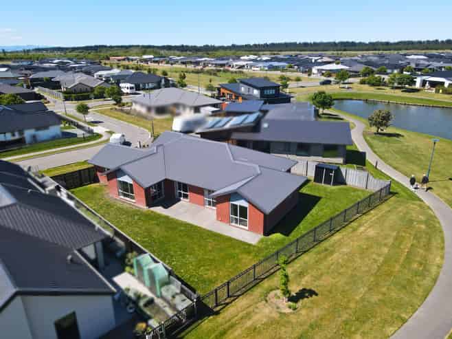 26 Medusa Lane, Pegasus